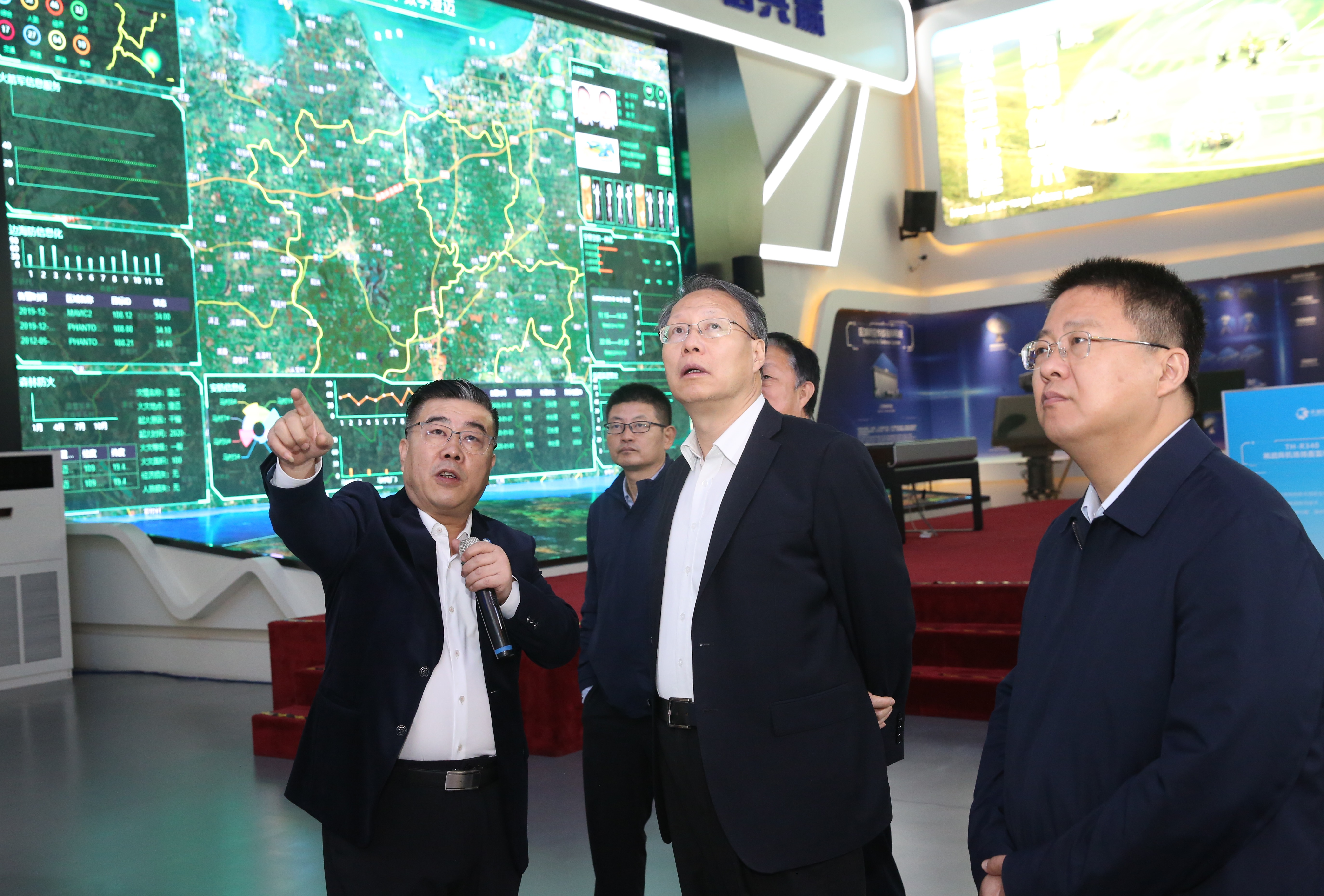 中国科协书记处书记殷皓一行莅临公司调研_众赢国际版