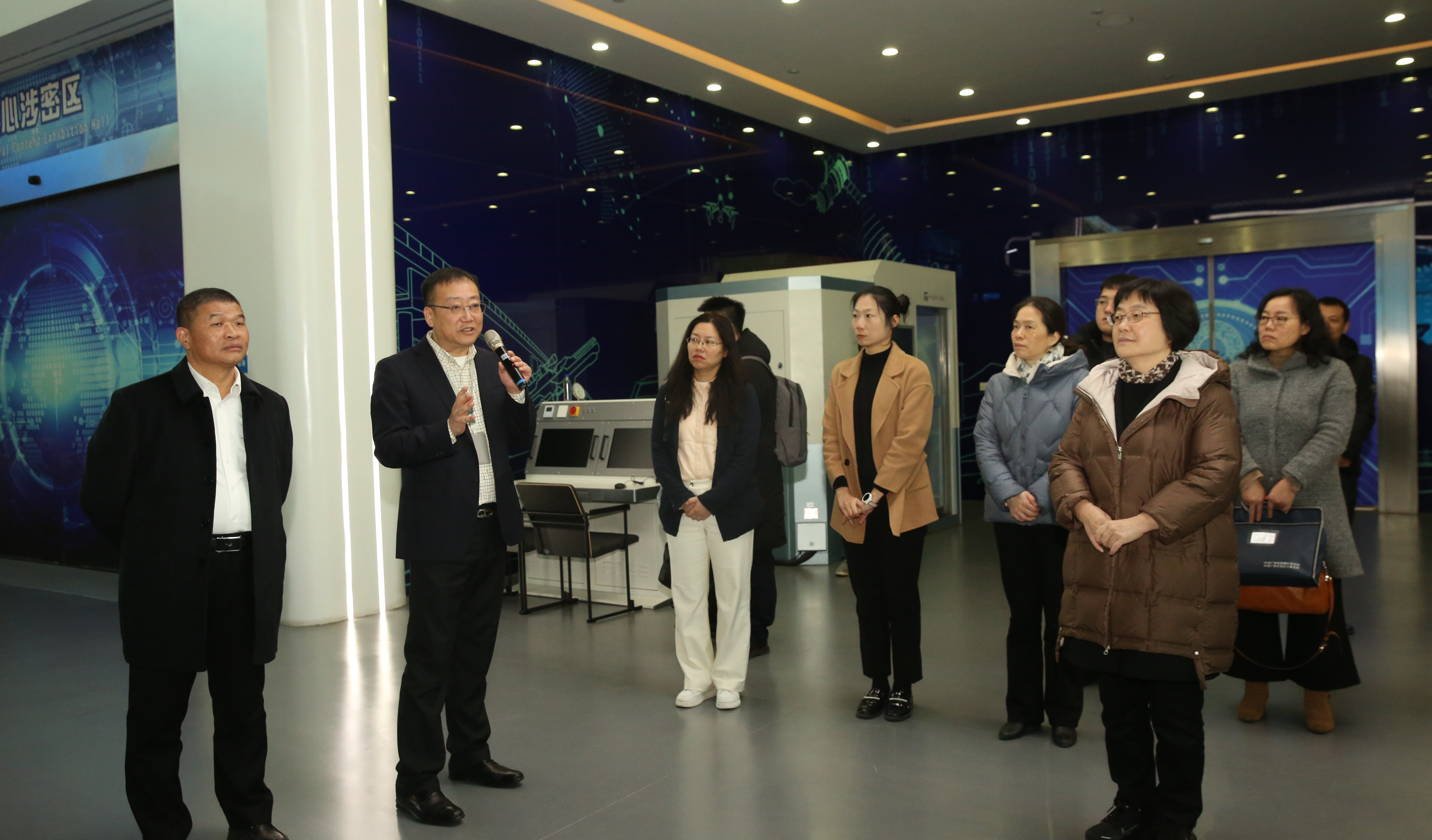 广州市黄埔区人大副主任徐红怡来我司调研_众赢国际版