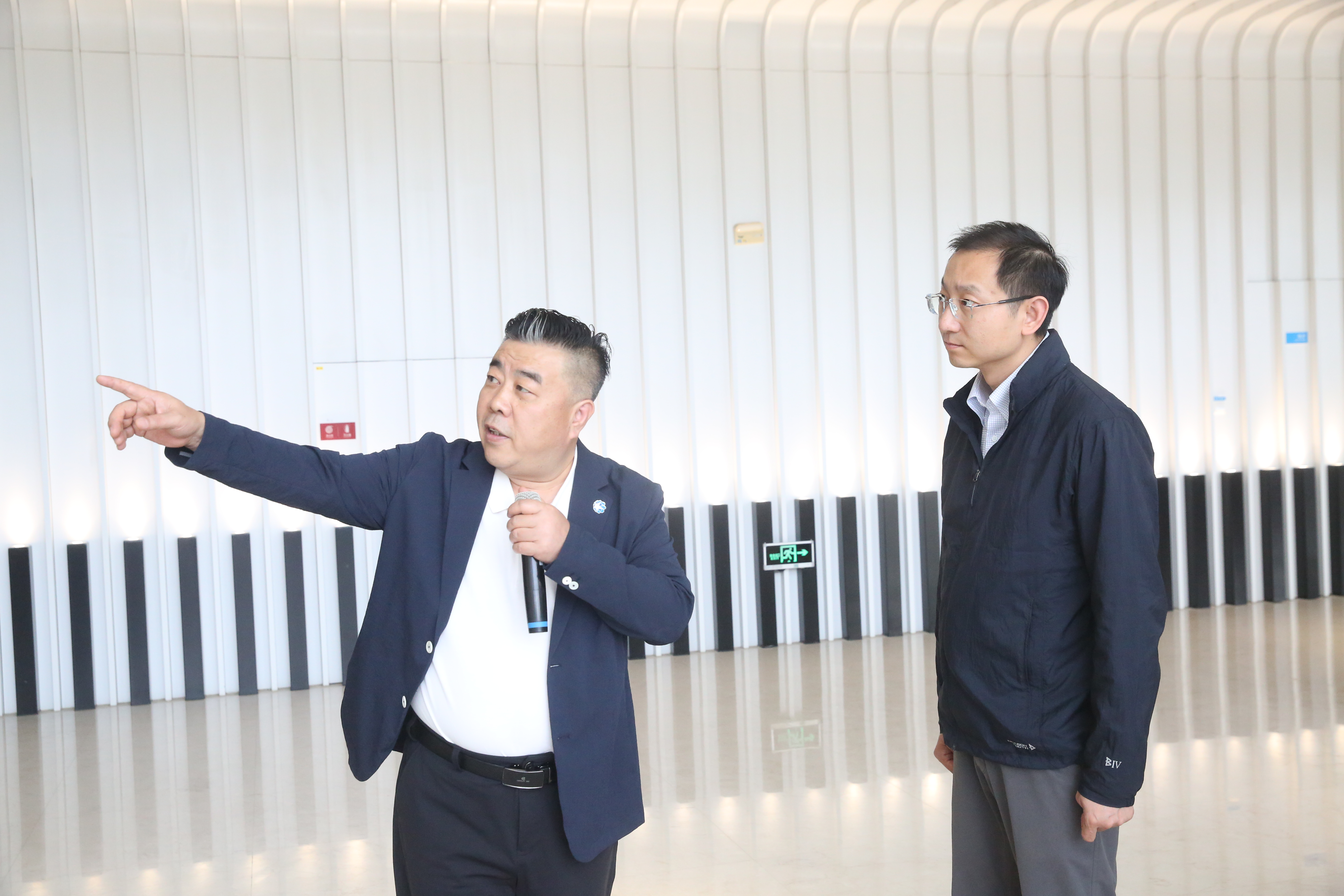 国家发改委低空司市场生利益副处长林泊生来公司调研_众赢国际版
