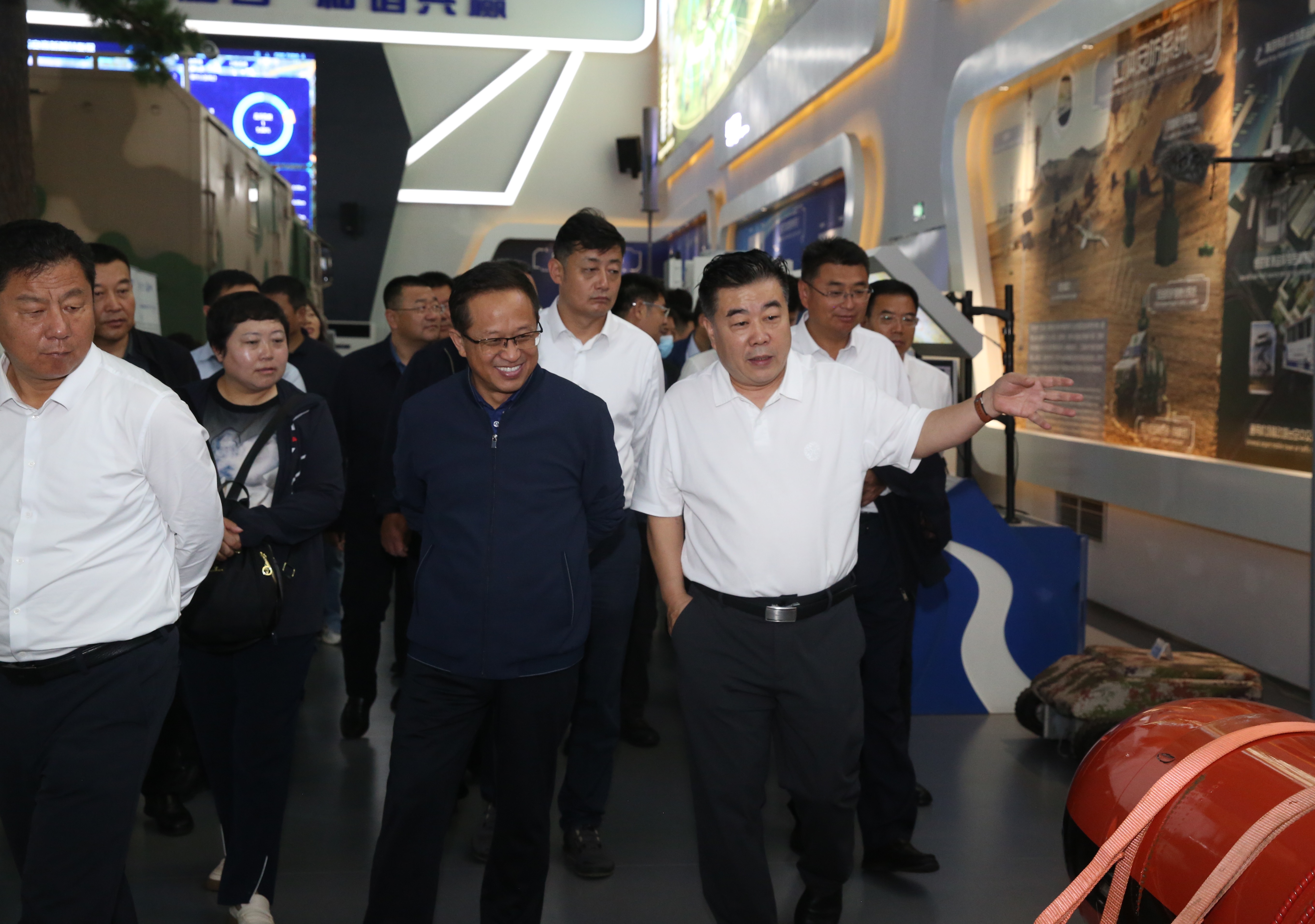 榆林市榆阳区党政代表团来我司考察调研_众赢国际版