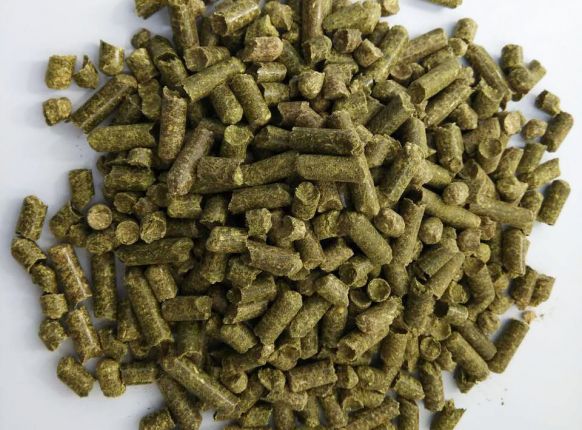 苜？帕